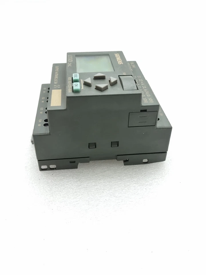 Used Working Siemens 6ED1052-1CC01-0BA6 24C Logo 24Vdc 6ED10521CC010BA6